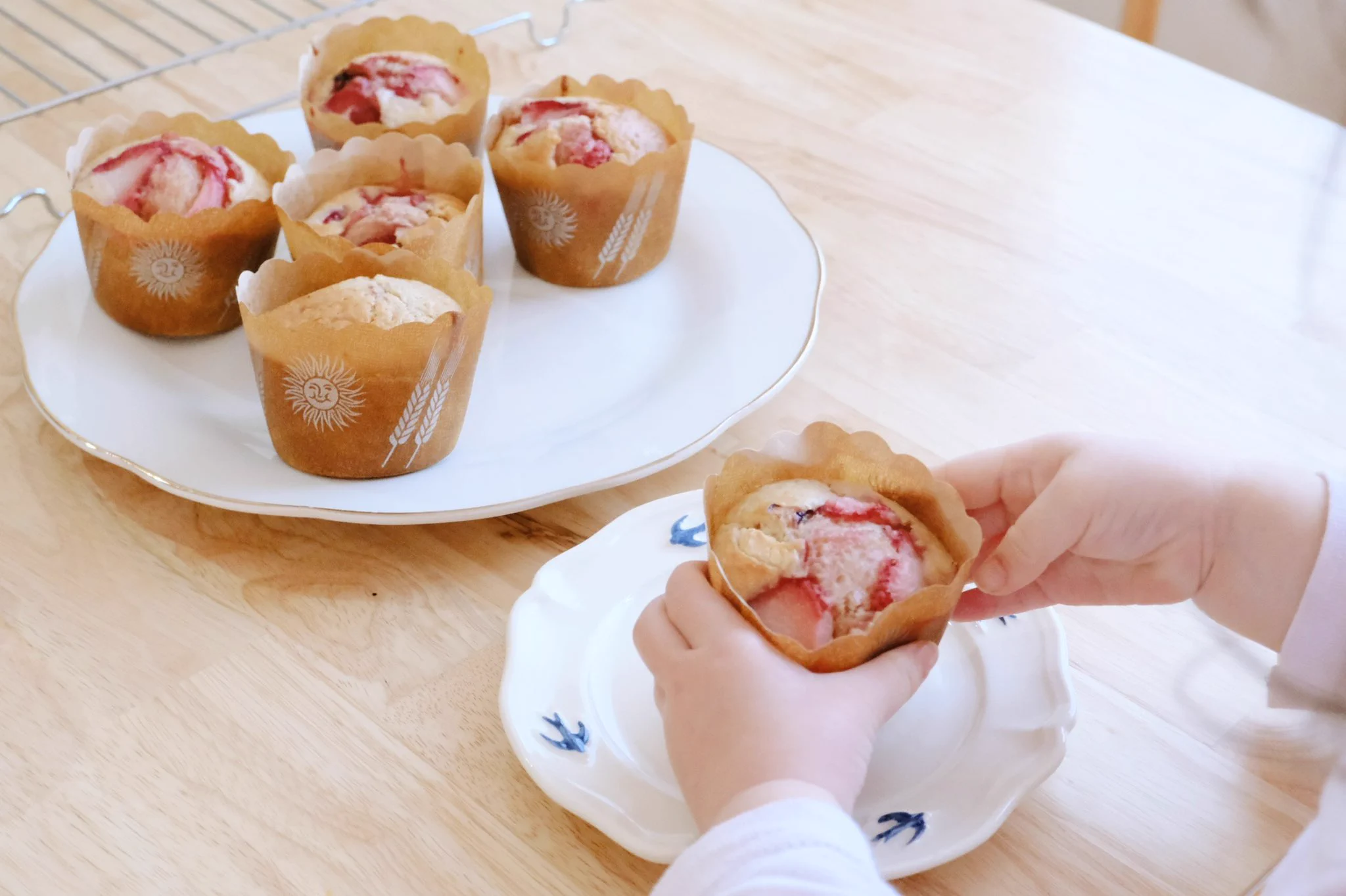 まいさんのいちごのマフィン🍓
めちゃくちゃ美味しかった🥰
ムスメからは
「Very Good👍」いただきました！笑  