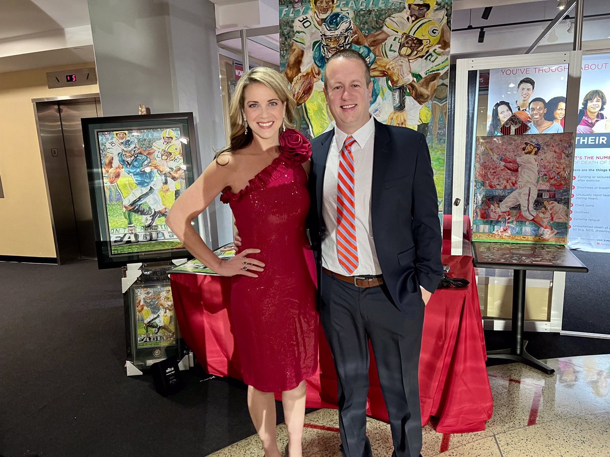 BacktoJersey's tweet photo. So busy with work & parenting; never too busy to care ♥️ Proud of you both @amyfadoolNBCS & @SKaneNBCS
#SimonsHeart Soirée ♥️ https://t.co/8OsNZ9WMUU