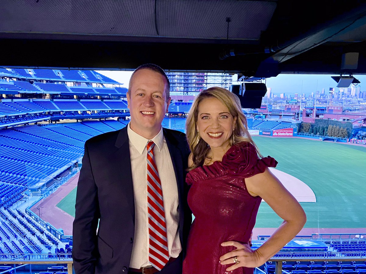 BacktoJersey's tweet photo. So busy with work & parenting; never too busy to care ♥️ Proud of you both @amyfadoolNBCS & @SKaneNBCS
#SimonsHeart Soirée ♥️ https://t.co/8OsNZ9WMUU