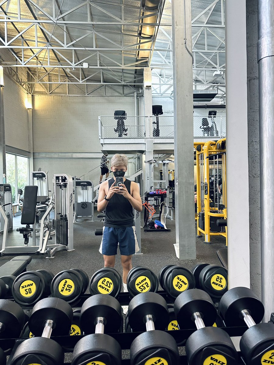 ปลดล็อควินัยในการมายิม
เมาแค่ไหนก็ต้องมา😂

#กำลังอึน