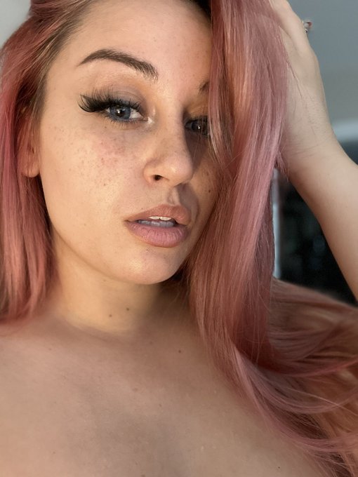 I want a relationship that&rsquo;s cnc and free use based 🤤 https://t.co/zHg3mXcS23