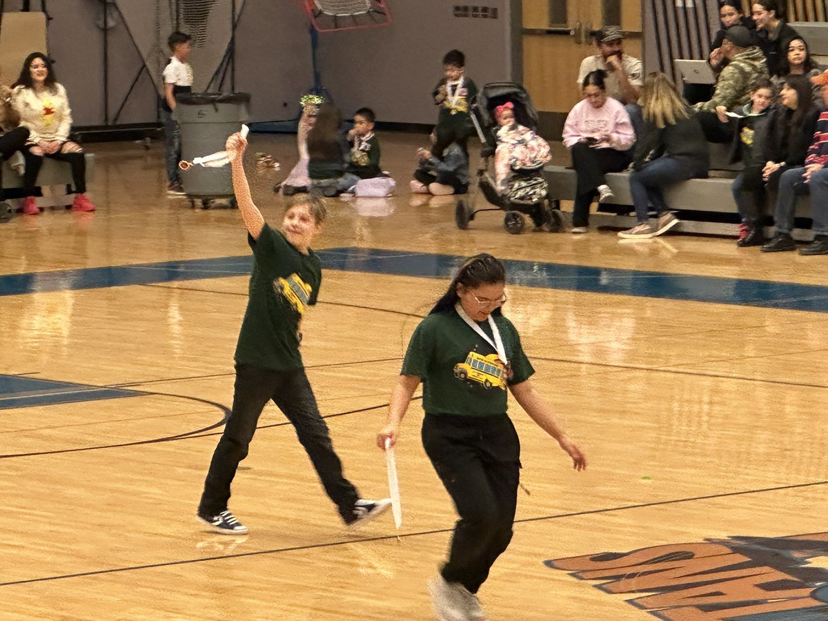 KARamirez_BES's tweet photo. Congratulations to our @jpb_coyotes_BES Astros for taking home 3rd place ๐ฅ in their Technical Challenge category! We are all very proud! #SISD_DI @westtexasdi @WeAreTexasDI #creativitybus #sayestocreativity #destinationimagination https://t.co/OqzHYLmBZH