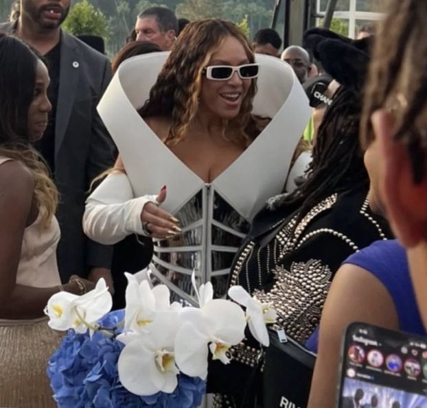 Pop Crave on Twitter: "Beyoncé’s outfit for the #RocNationBrunch"