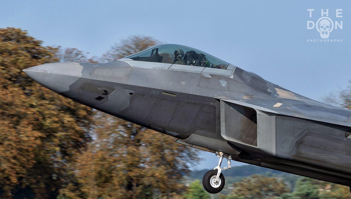 THE_DON_TOG's tweet photo. My shots of a Langley based F-22 ‘Raptor’ taking part in a DACT exercise at RAF Lakenheath a while back.. 

#balloonkiller https://t.co/NTot50YUsy