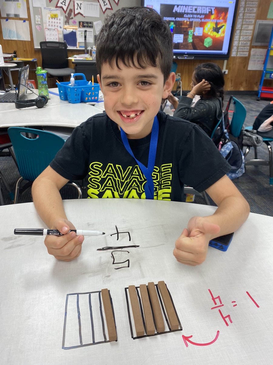 Rebecca van Es tweet media