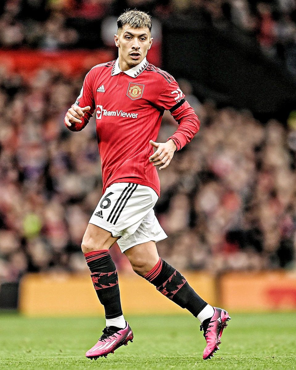 utdplay's tweet image. Statistik Lisandro Martinez vs Crystal Palace. 🔥 #MUFC #MUNCRY

92% pass accuracy
77 touches
66 passes
7 x possession won
5 clearances (most)
5 duels won
4 final ⅓ entries
3 aerial duels won (=most)
2 tackles made
2 offside traps
2 fouls
0 x dribbled past
• • •
[📝 @Squawka]