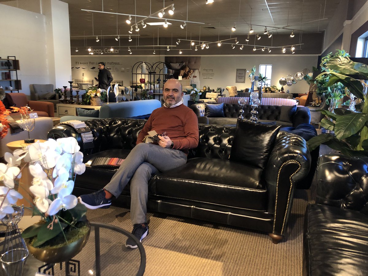 mustafaceyhan's tweet photo. #washingtondc de müşteri ziyareti yapıp #amerika proğramımızı tamamlıyoruz,
#mobilya ve #koltuktakımı ihracatımız bu yıl #amerika da rekor rakamlara ulaşacak, iddalıyız,
@qwellgroup @qyatak @qwellconcept #furniture #furnitureexport #exportamerica #americafurniture #leesburg https://t.co/zxu6U9qm1f