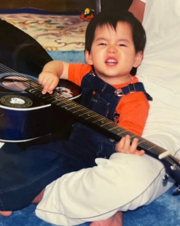 FoL2DhqacAI0a9c?format=jpg&name=900x900