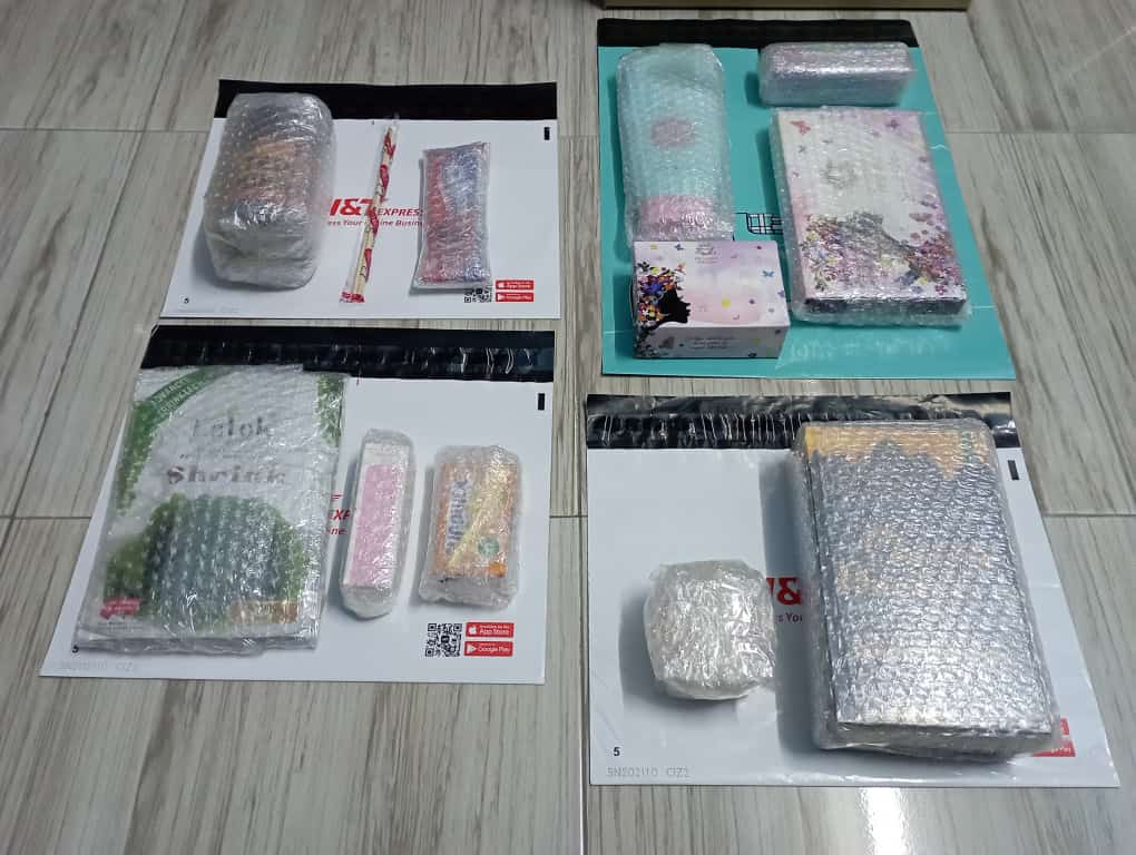 Cheq_Huda's tweet photo. Alhamdulillah , terima kasih untuk yang dah mai meminang jualan kita..🥺😇
Sapa yang berminat dengan barang jualan kita tu bolehlah mai selit untuk next post pulak nanti..🌹
#sayajual #latok #LAmour #erasya #niqa https://t.co/2zqbtbS5D5