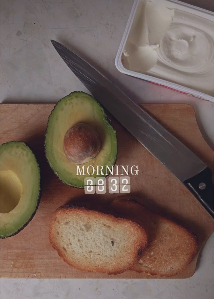 Erica_Miraclee's tweet photo. I'm so tired of everything.  

What interests only sleep and delicious food!
#morningvibes #Food #Coffee #relax https://t.co/nzlfkp6CI5