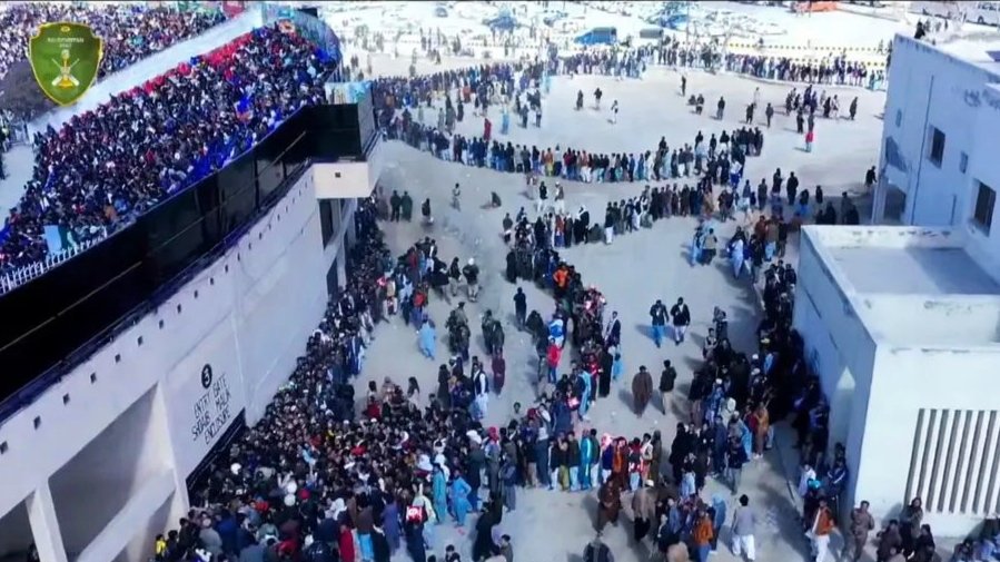 PStadiums's tweet photo. Crowd 😍 https://t.co/p4KJ5zmXh8