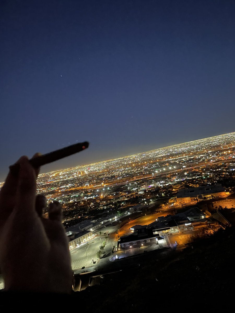 a blunt and a beautiful over look of MY CITY😌💗 #scenicdrive #ElPaso