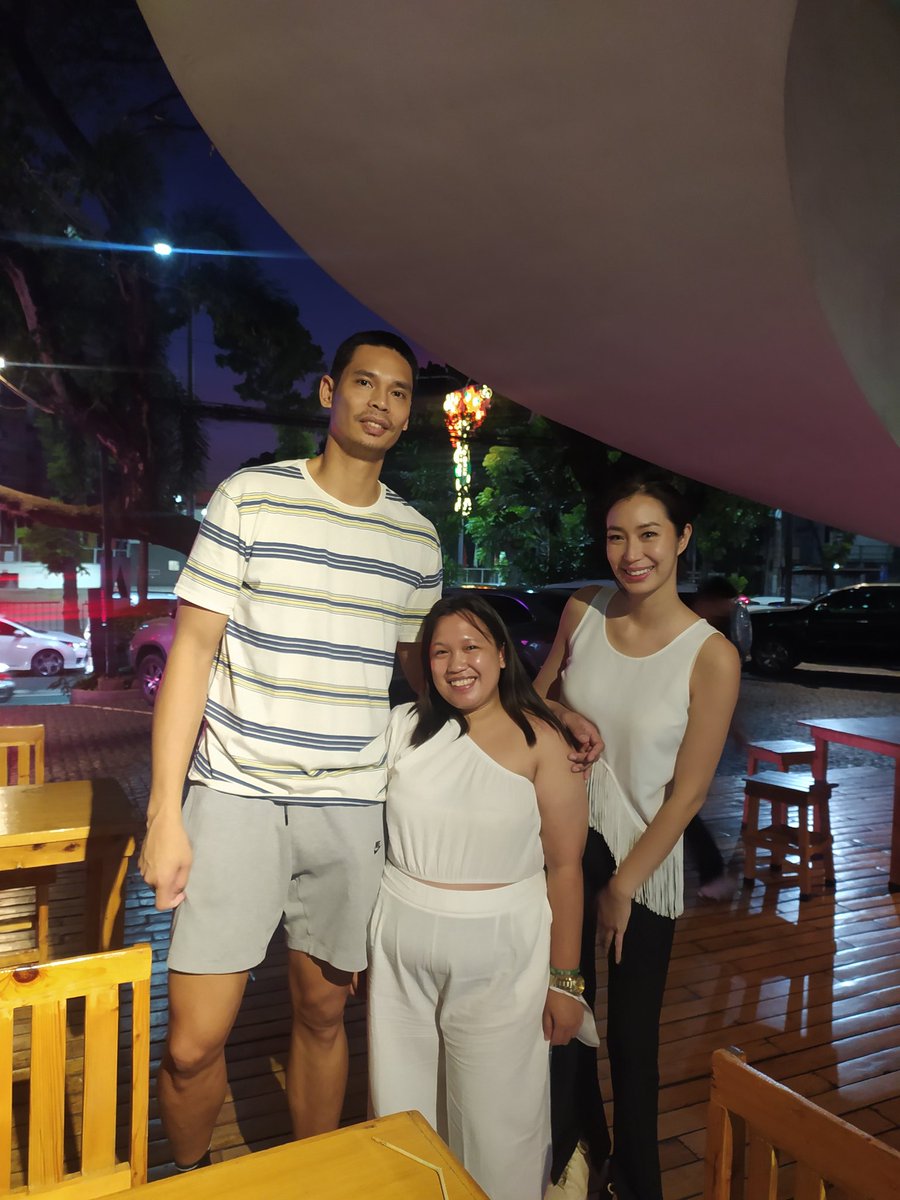 allonahcamille's tweet photo. I'm the happiest #CaPethLang fan on Earth last night! 🤍 https://t.co/T92wATCPPj