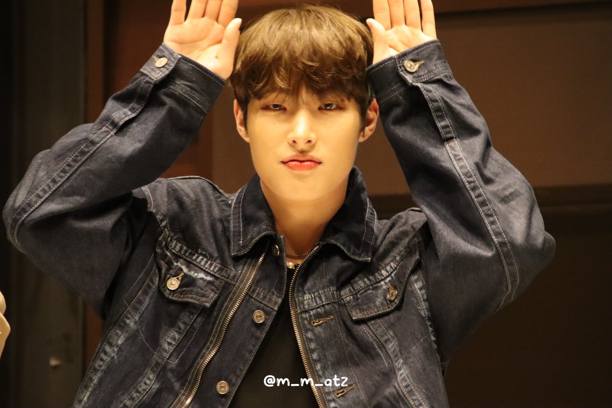 m_m_atz's tweet photo. 230129 TIAT SKY HALL ATEEZ
プレミアム団体サイン会 東京2部

( ᐢ_  ̫ _ᐢ )♡
うさみんぎかわちいね

#ATEEZ #에이티즈 #アチズ
#MINGI #민기 #ミンギ https://t.co/tOC8g8cUY4