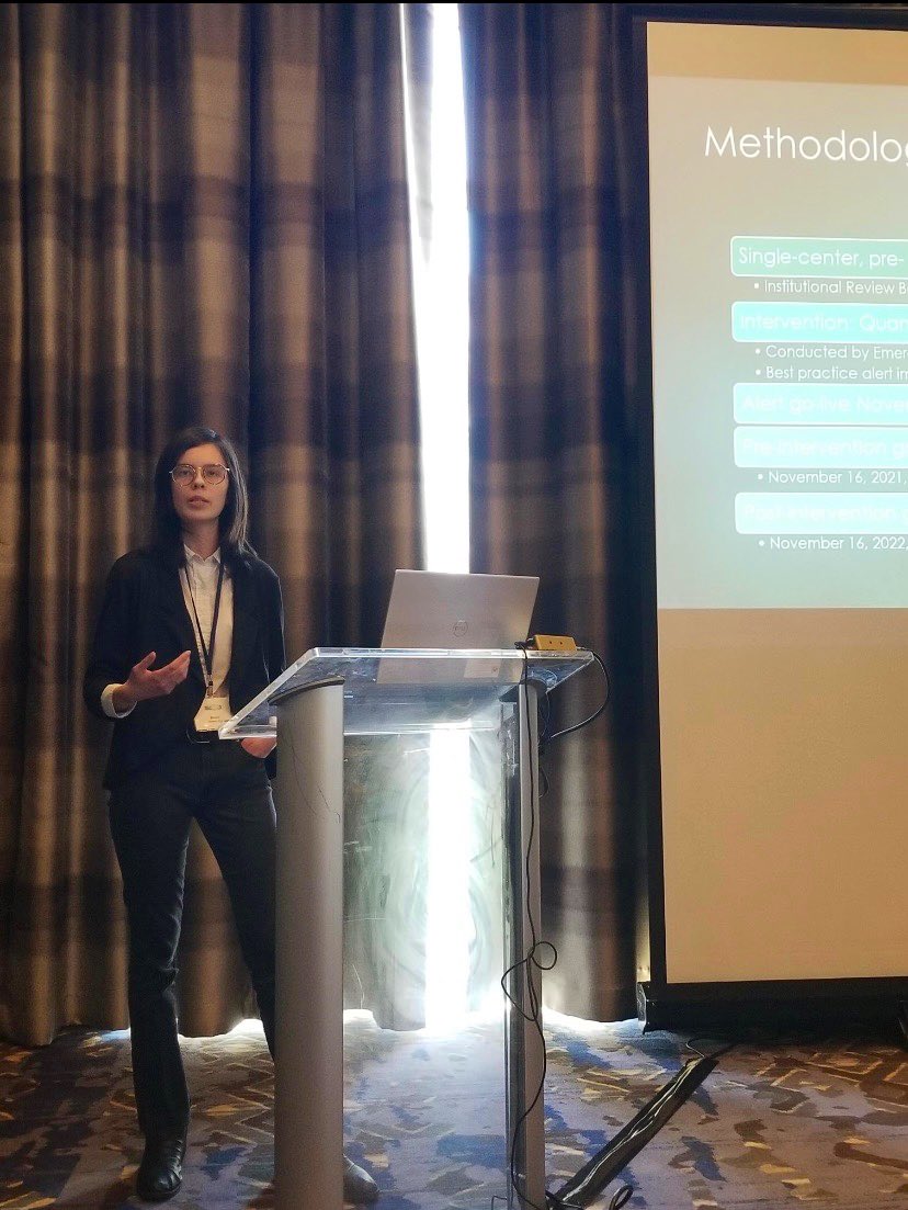 Proud to have PGY1 Pharmacy Resident Dawn Jensen presenting her research project on #PENFAST at SCIDS today #TwitteRx #LexMedPharmRes #Penicillinallergy