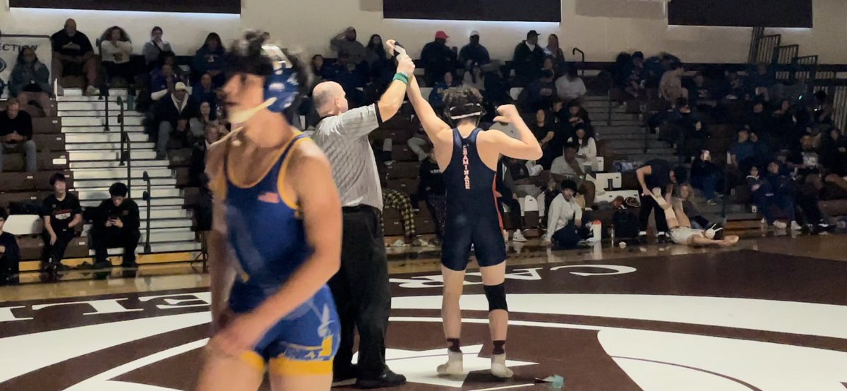 kcastro4444's tweet photo. 2023 mission league champ @NADEWRESTLING @calUSAwrestling @CalGrappler https://t.co/mGQouk0NOH