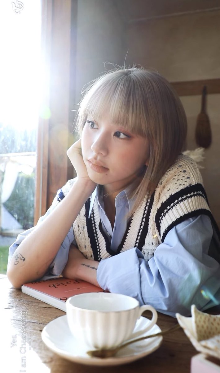 chaeypics's tweet photo. girlfriend chaeyoung <3 https://t.co/WKjiLHA2B1