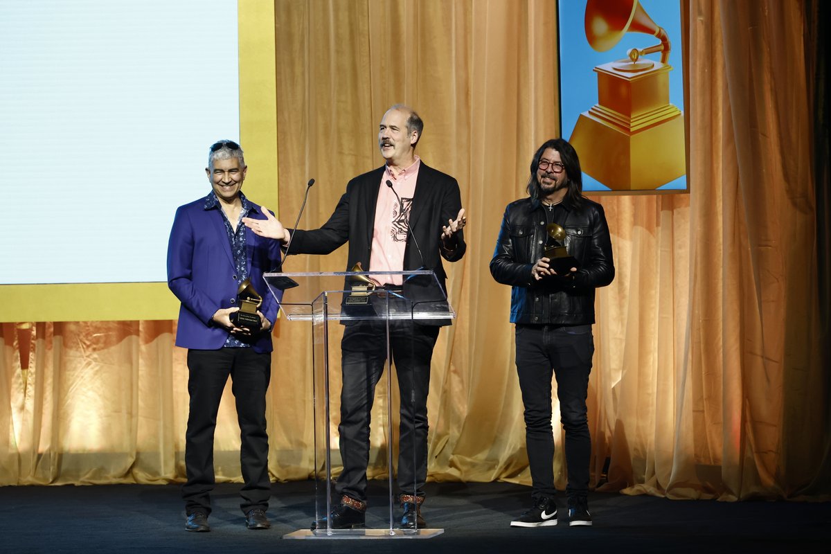 RecordingAcad's tweet photo. .@Nirvana is honored with the Lifetime Achievement Award at the 2023 Special Merit Awards. Dave Grohl, Krist Novoselic and Pat Smear accept the award for the band.

The band's sophomore album 'Nevermind' features the GRAMMY Hall of Fame® single "Smells Like Teen Spirit." https://t.co/8wfZlY5Sqg