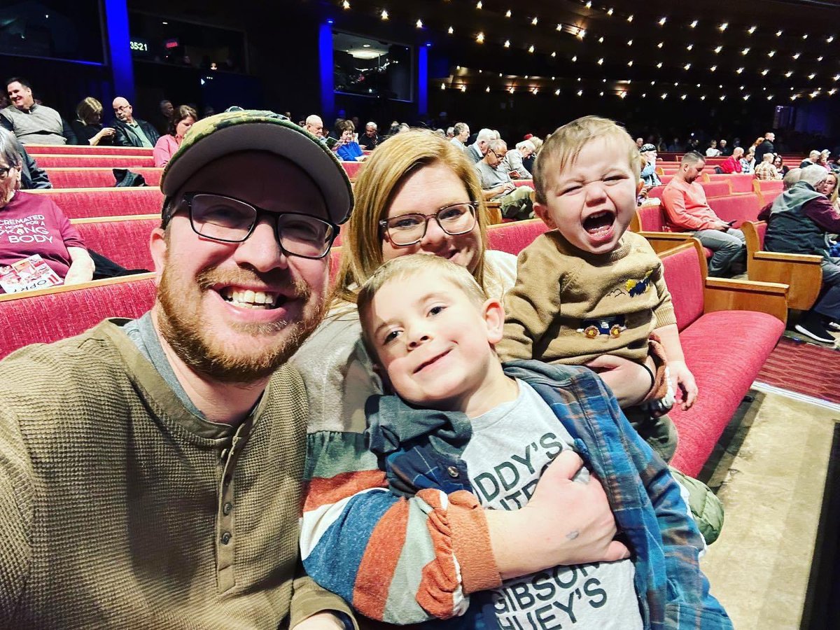 asullivan139's tweet photo. The first time we saw @JonPardi was February 2015. Almost 8 years to the day, we saw him with two kids in tow. They had the time of their lives seeing him at the @opry. Benton wants him to come to his birthday party. Jon, this is your invite. https://t.co/75rNROlg1X