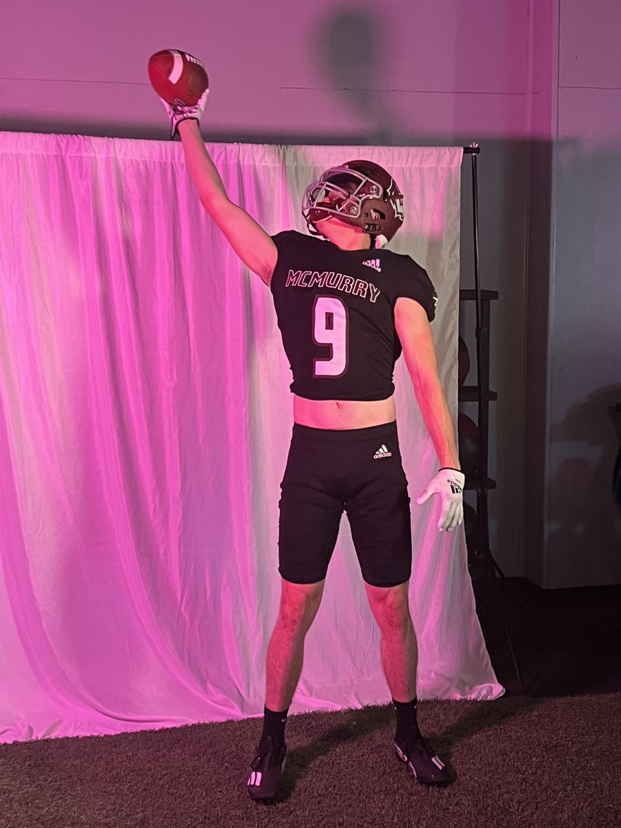 I had a great visit today with @CoachBapMcM and the rest of the wonderful coaching staff at <a href="/McMURRYFOOTBALL/">McMURRY FOOTBALL</a>, and I’m blessed to be a part of what they are building, and to be a part of the mcmurry family.♥️🖤🦅