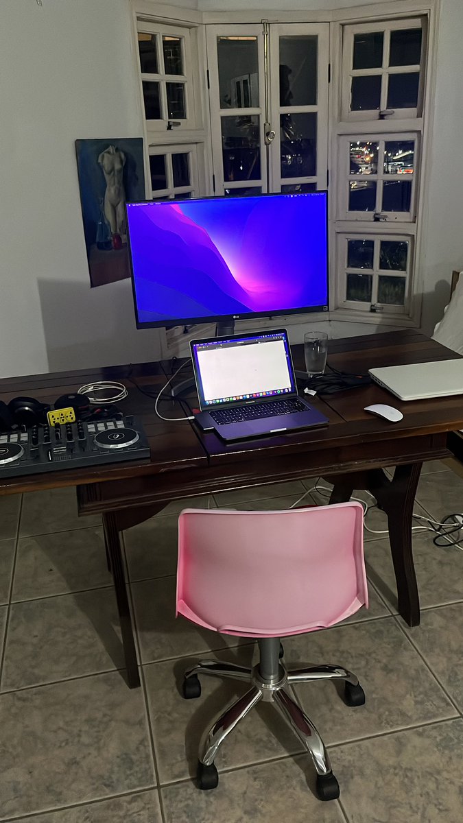 cybermilla's tweet photo. Enfim um setup https://t.co/oE2KEJ0LkM