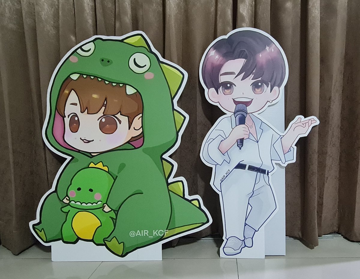 CTR_TIMES's tweet photo. Dino CTR 🦖 &amp; Singer CTR🎤 

Please take a photo if you meet these cuties🥰🥰🥰

#RealCTRHAPPYDAY #CTRPANUWAT #CTRTimes https://t.co/OlduPJ9QzO