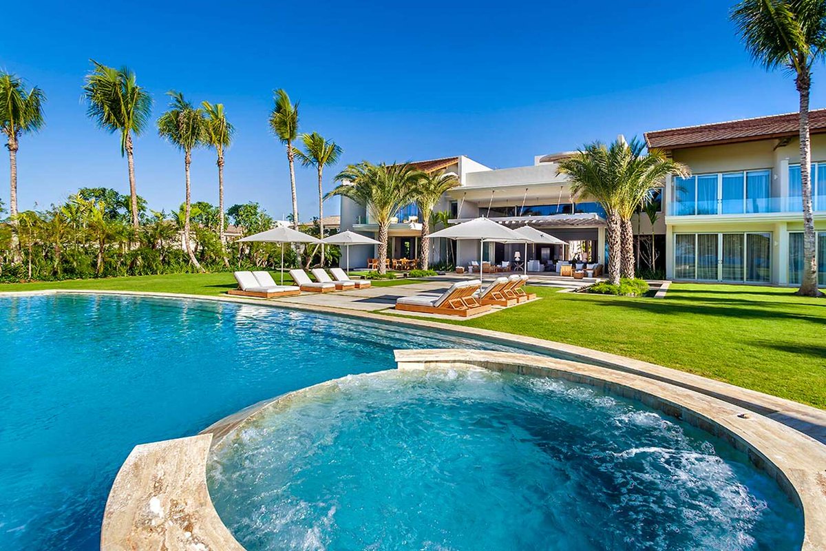 RentalEscapes's tweet photo. 📍 Costamar 10, Casa de Campo, Dominican Republic

.
.
#rentalescapes #travel #luxuryvilla #luxurytravel #luxuryhomes #luxuryrealestate #luxurylifestyle #beautifuldestinations #luxuryliving #luxuryworldtraveler #holidayrental #dominicanrepublic #dr #casadecampo https://t.co/ITToKNHnwJ