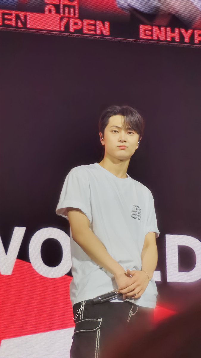 lezahbg03's tweet photo. Jay anubee😍
... At natunaw na nga po ako 😂

#MANIFESTO_IN_MANILA #EN_WORLDTOUR_MANIFESTO https://t.co/em29wUeMgj