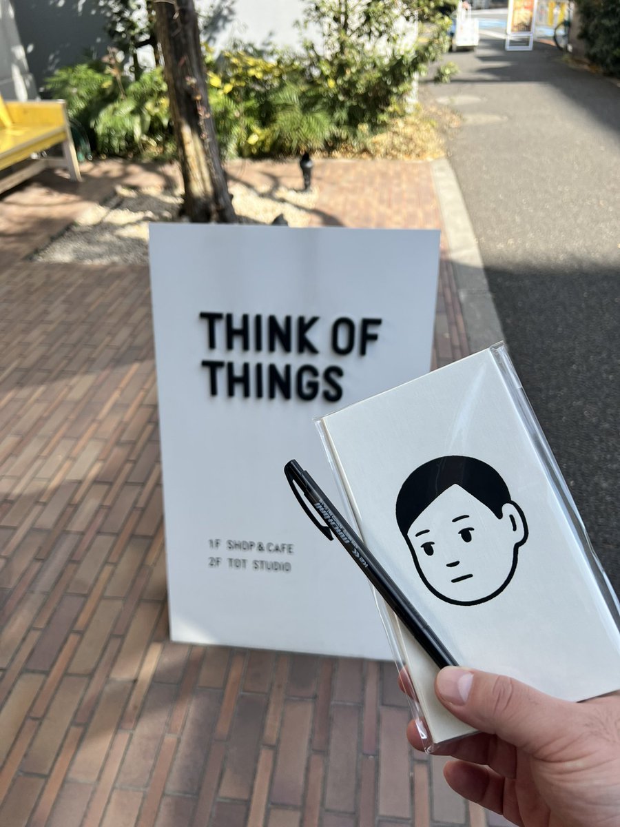 kamidoki44's tweet photo. アトロクでKREVAさんが紹介されてた、コクヨが手掛けるカフェ『THINK OF THINGS』、とても良かった。文房具に囲まれて美味しいカフェラテと揚げパン、そして文房具を。#utamaru #KREVA #THINKOFTHINGS https://t.co/186PqNSAiK