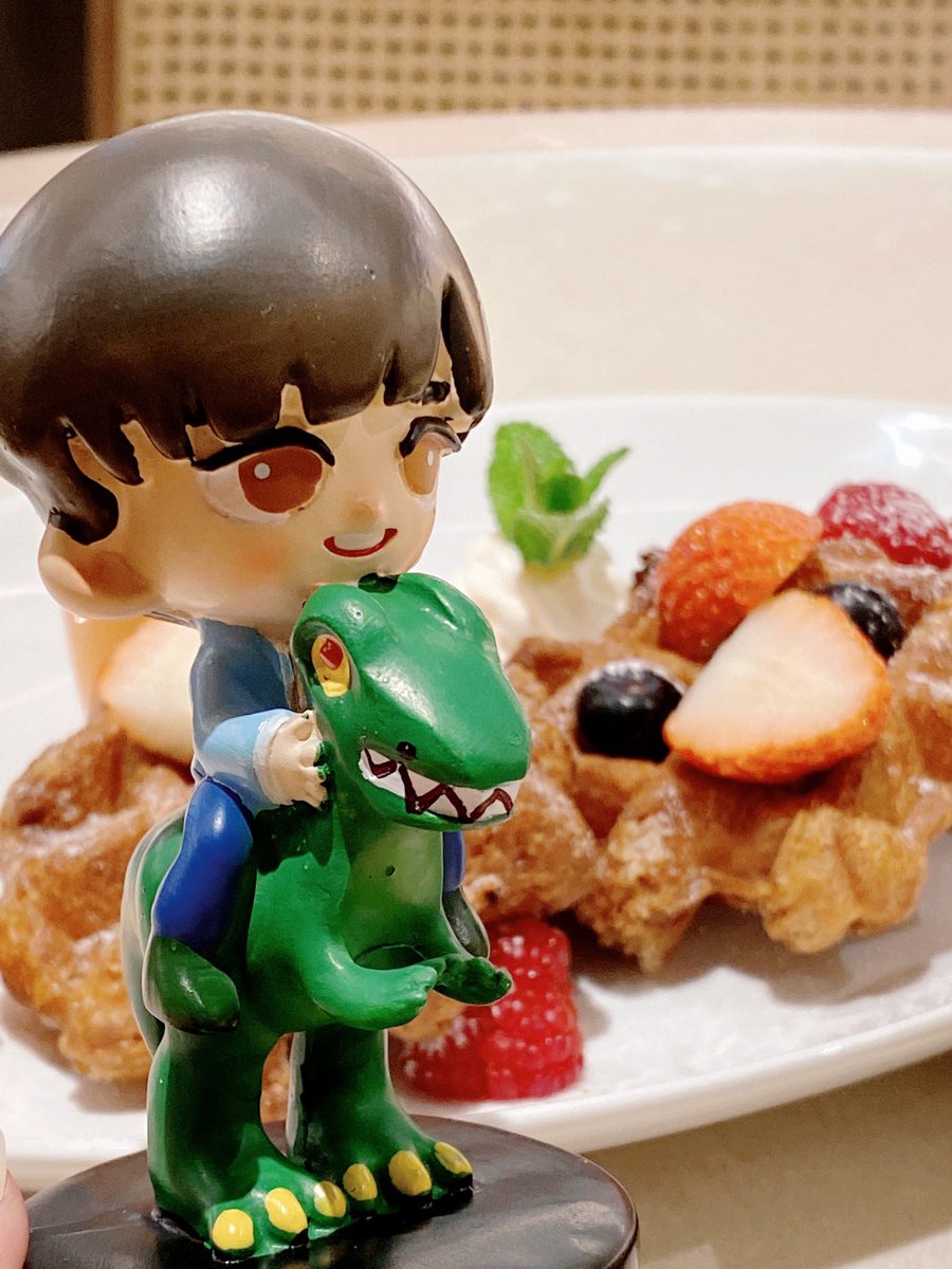 akanishieriko's tweet photo. Take TinyZee for dessert🥰
#ZeePruk
#Zunshine
#TinyZeeTo30thYearProject https://t.co/8uFtraZpJC