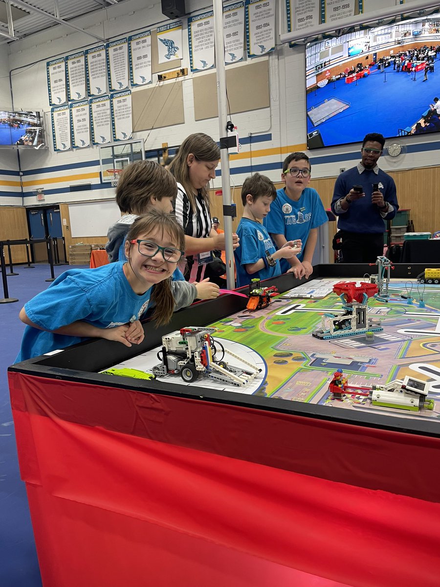 On to the robot game practice at our Northern Alberta <a href="/firstlegoleague/">FIRST LEGO League</a> tournament today! <a href="/WCPS72/">Wolf Creek Schools</a> <a href="/IRIC_WC/">IRIC</a>