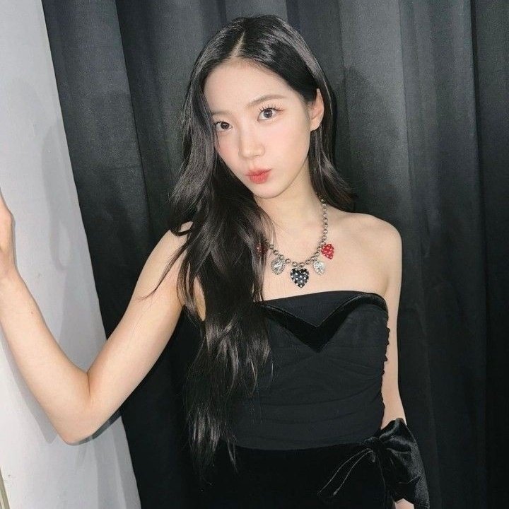 barbiepalette's tweet photo. here's ana's (almost) monthly announcement of search for new friends.
i offer platonic dates, cooking sessions and many more. in return i accept any strawberry flavored candy!! and of course, your friendship.
color the heart bellow for a dm ♡ https://t.co/dCdIB1Z9My