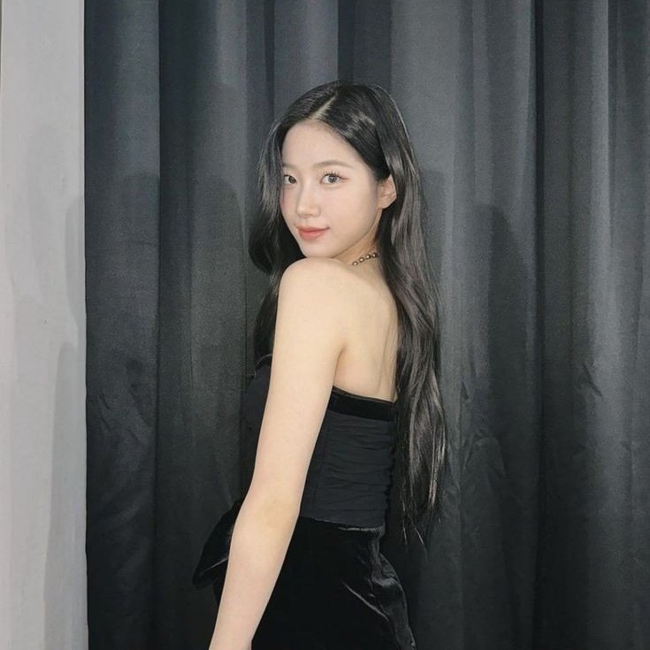barbiepalette's tweet photo. here's ana's (almost) monthly announcement of search for new friends.
i offer platonic dates, cooking sessions and many more. in return i accept any strawberry flavored candy!! and of course, your friendship.
color the heart bellow for a dm ♡ https://t.co/dCdIB1Z9My