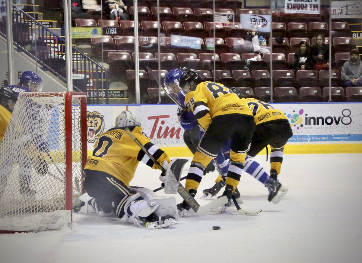 kengqvist's tweet photo. The @VicGrizzlies jumped to an early lead adding some insurance to make it 2-0 after the first period against the Penticton Vees. 
#colwood #victoriagrizzlies #bchl #yyj https://t.co/E6L23wEdSs