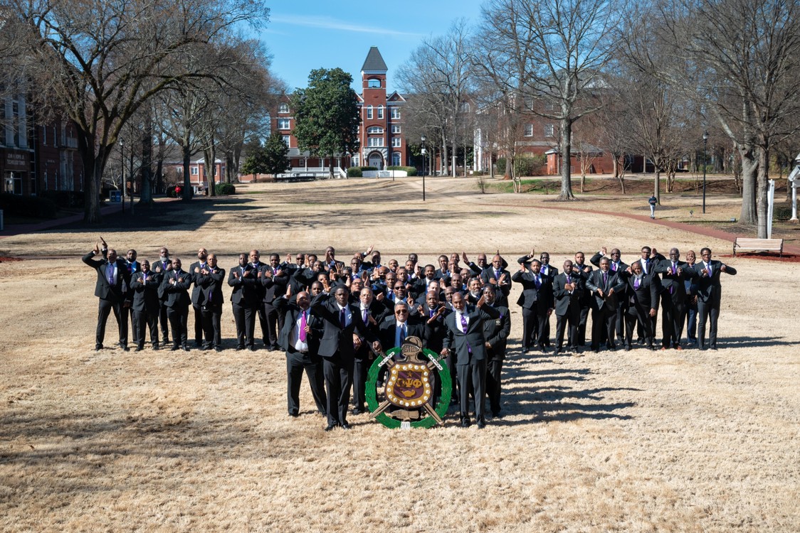 TauChapterQues's tweet photo. Chapter Picture Day https://t.co/A14FoaEq3f