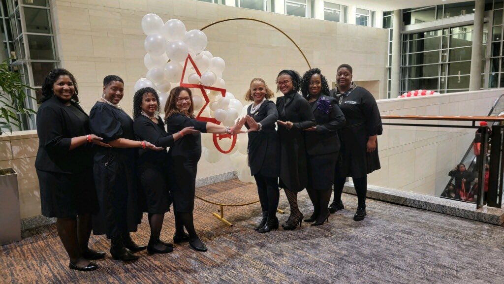 DrNikkiGlenn1's tweet image. Not much can get me out the house these days but my Beloved Sorority can! NC State Founders Day! We had a time!! #ilovemydst #GammaIotamade #Spring97 #DangerousMinds #HPAC