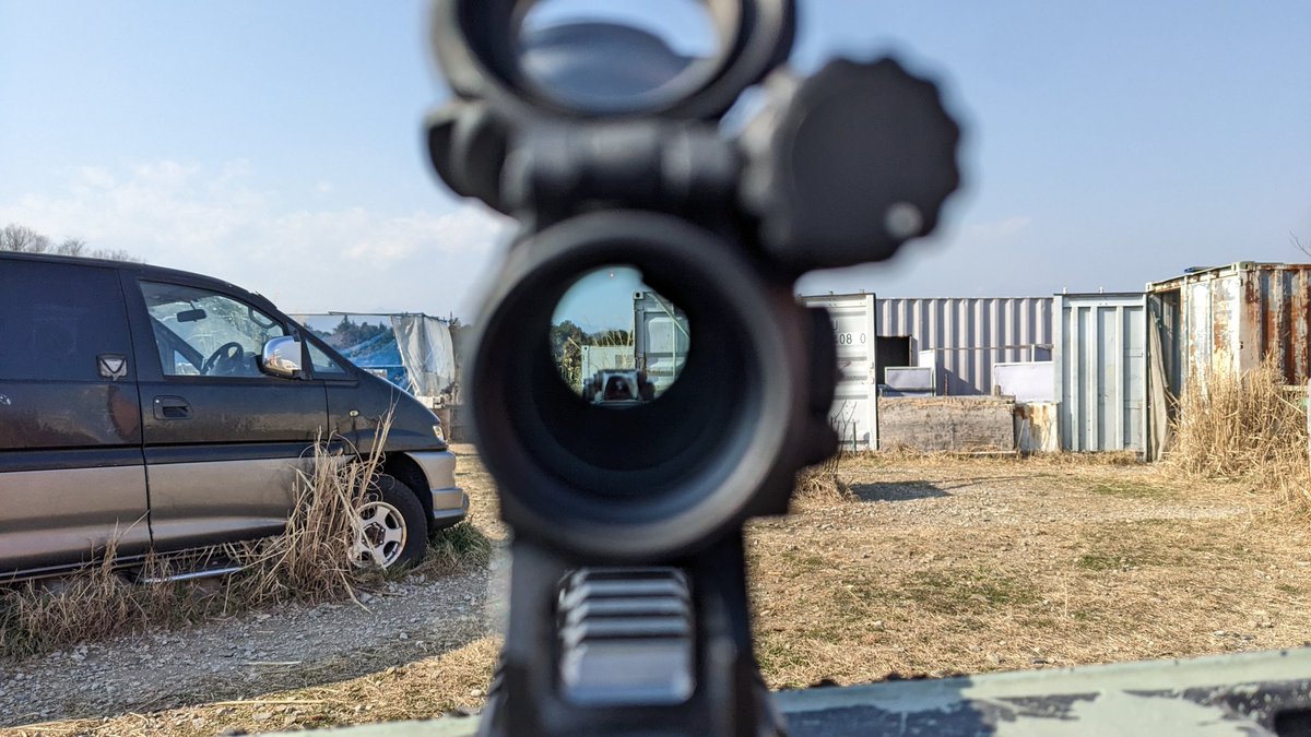 zatx105's tweet photo. 【Evolution gear/エボギア製Aimpoint COMP M5】
まだレビューが少ないようなので、少し所感をお話します。
まず、レンズは若干の青みはあるもののとてもクリアで見やすいです。
#Evolutiongear
#エボギア
#Aimpoint
#COMP
#M5
#サバゲー
#エアガン https://t.co/Jq5rofy0Cx