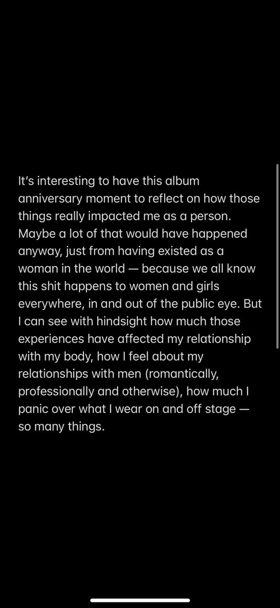 Lauren Mayberry tweet media