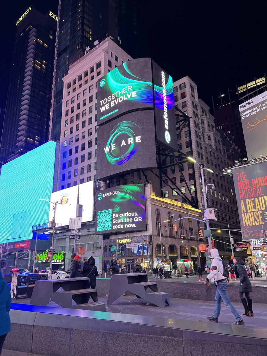 It felt surreal seeing this in Times Square  last night. Knowing the small role I’ve played and we’ve all played to get to this point truly is something special. Laugh or bitch all you want, I’m proud to call this Army my Family. 

#SAFEMOON 
#SAFEMOONARMY 
#WEARESAFEMOON