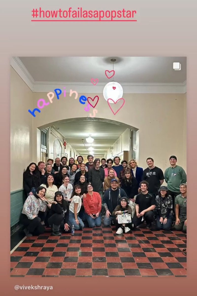TMI_Uruguay's tweet photo. #ShadowFam #NewProject
@VanessaMatsui @vivekshraya and the entire #HowToFailAsAPopstar team celebrate on their last day of shooting...@SphereMedia_tv
#ShadowFam #GhostBFF https://t.co/YZJmpugZKW