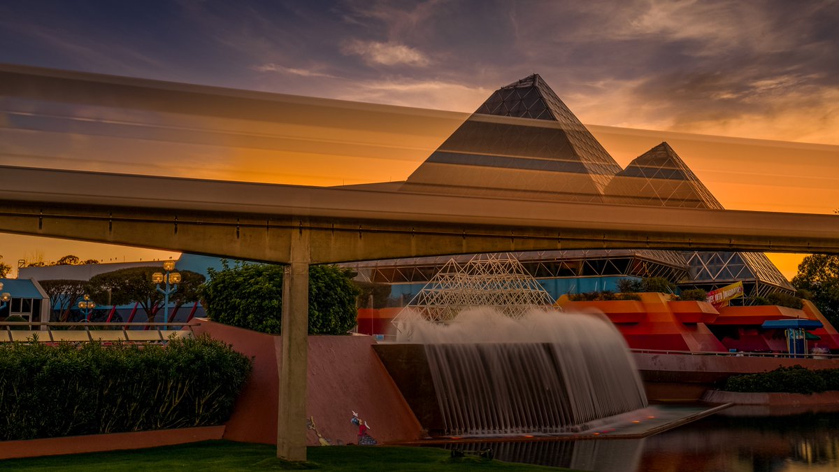 ChrisWhitePE's tweet photo. that time I shot a long exposure monorail looking toward the Imagination Pavilion #waltdisneyworld #epcot #nikon #tamron #mefoto https://t.co/xQjdyZRdGy