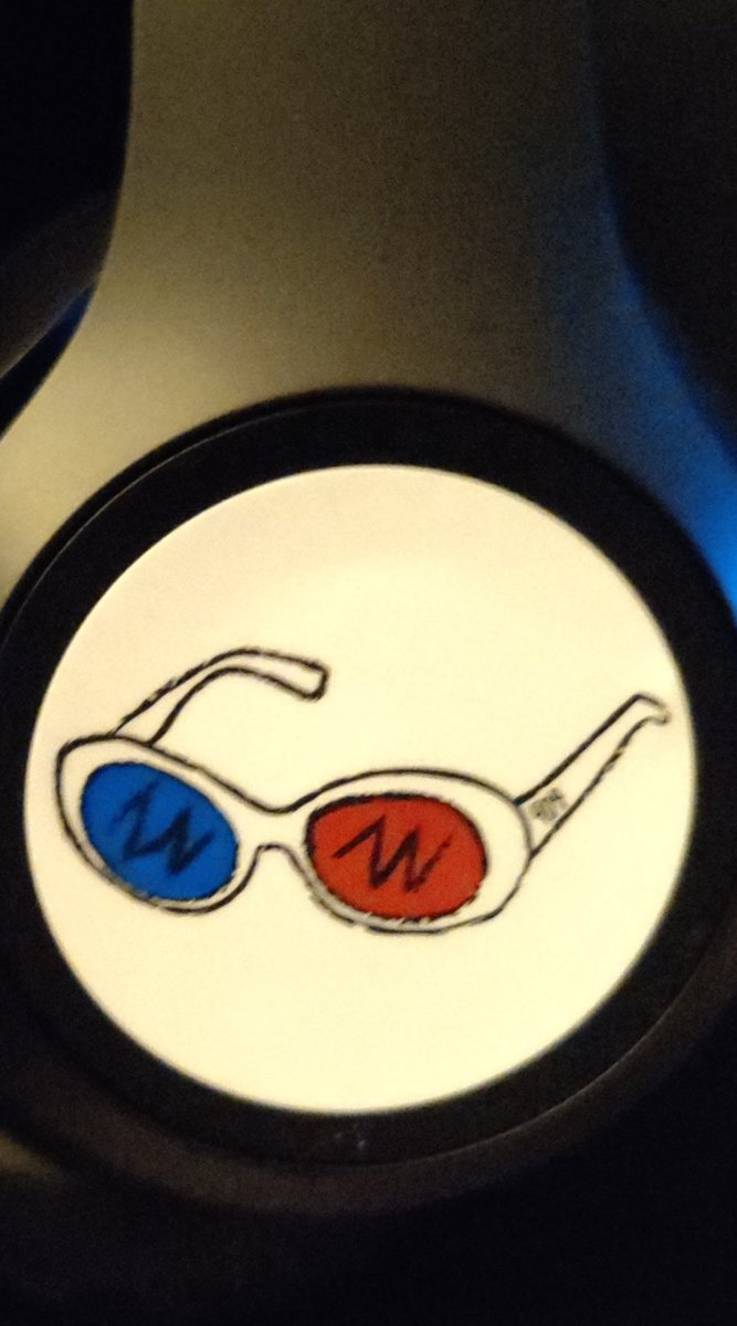 gogyisguilty's tweet photo. beats by gnf IM FUCKING DEAD
im so surprised the stickers from my hoodie actually fucking fit
you never gonna catch me with these on istg https://t.co/2Alsb66irA