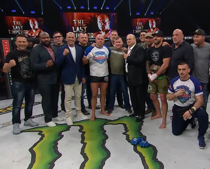 fightpicsgohard's tweet photo. Renzo Gracie, Rampage Jackson, Chael Sonnen, Royce Gracie, Chuck Liddell, Fedor Emelianenko, Josh Barnett, Matt Hughes, Frank Shamrock, Randy Couture, Mark Coleman and Dan Henderson (2023)

📸 @BellatorMMA https://t.co/qS0c0in8KW