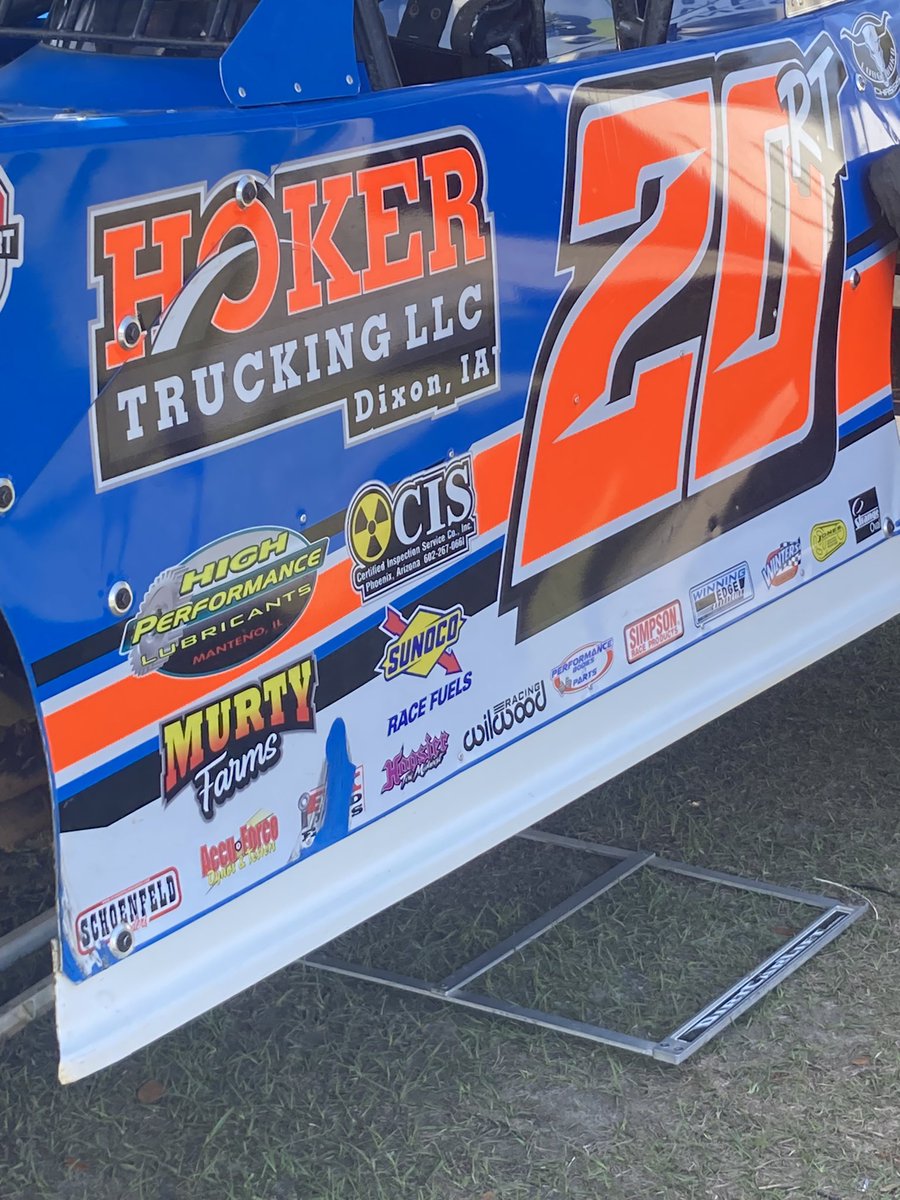 SprintCarsofNE's tweet image. Congratulations to @RThornton20rt he was wicked fast tonight at AllTech. Must be that @hplubricants . Great race and fast @lucasdirt 
#FLinFeb 🌴