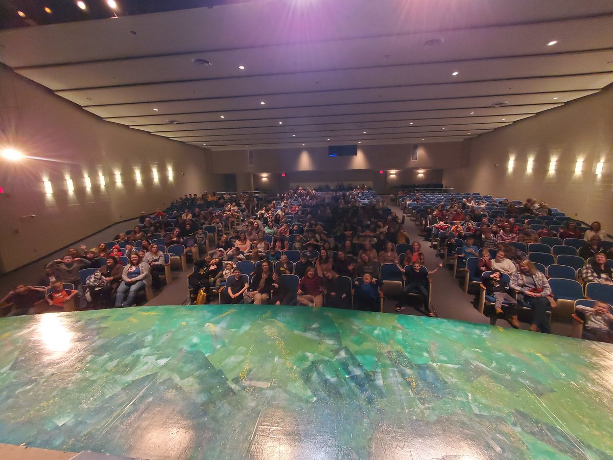 ChelseaCommEd's tweet photo. It was great having the Mom &amp; Son Magic &amp; Sundaes event for the first time since 2020! We were thrilled to welcome over 300 to the WSEC auditorium tonight for the magic show with Boyer the Magic Guy! If you missed it, be sure to join us next year! #Moms #Sons #Magic #Enriched https://t.co/xS1DpHa1qO