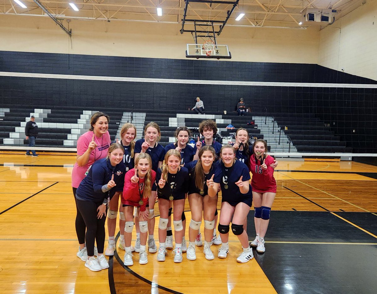 pvbozark's tweet photo. 14-1s bring home the GOLD 🥇
1st place in Lebanon Tournament #MidMO #performancefamily https://t.co/WxmDYBVoSj