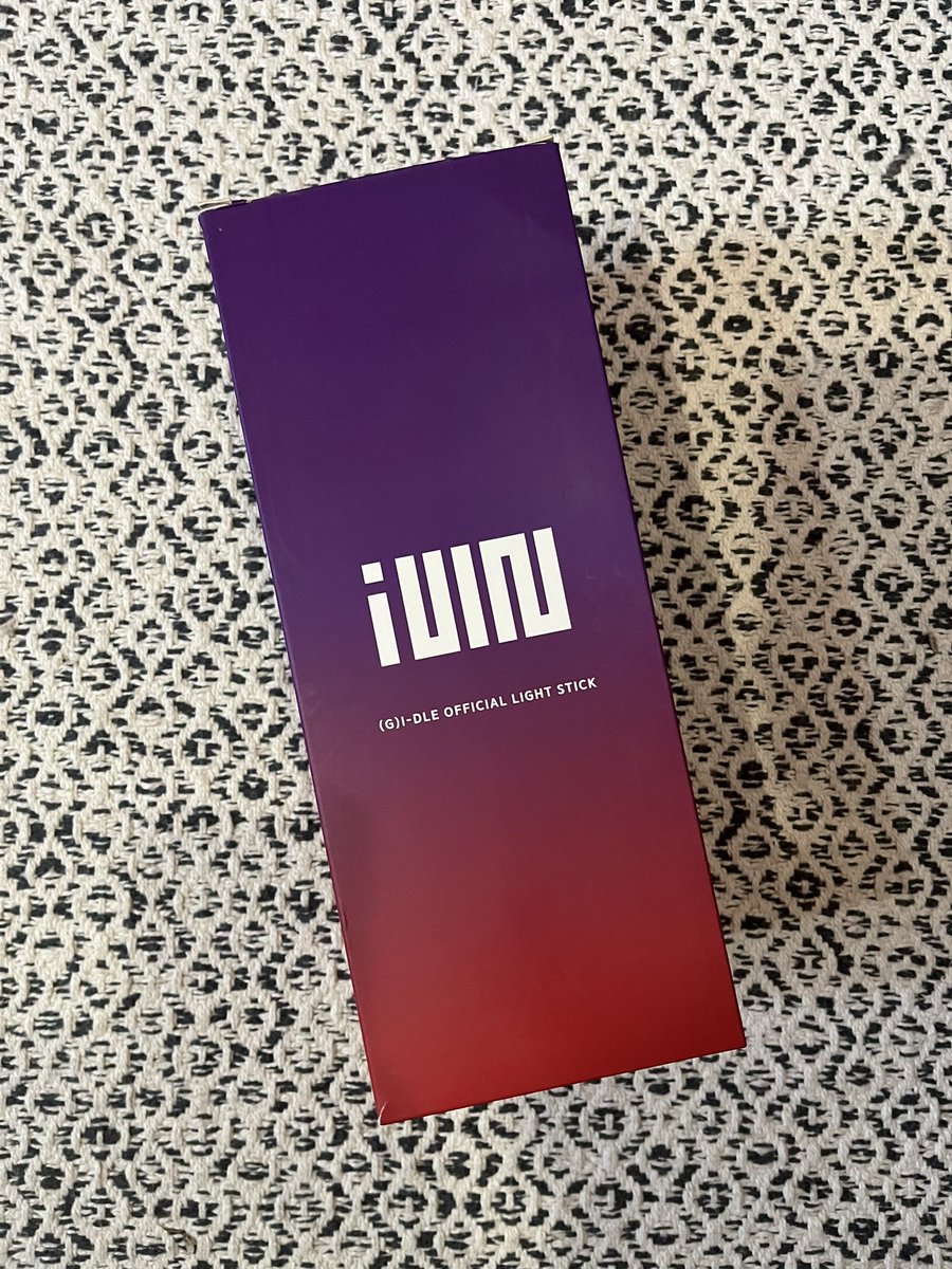 wts gidle ver1 lightstick

RM120 exc postage, meetup in gombak/kl ✅ 

used once for just me idle in kl. price negotiable!

#pasargidle