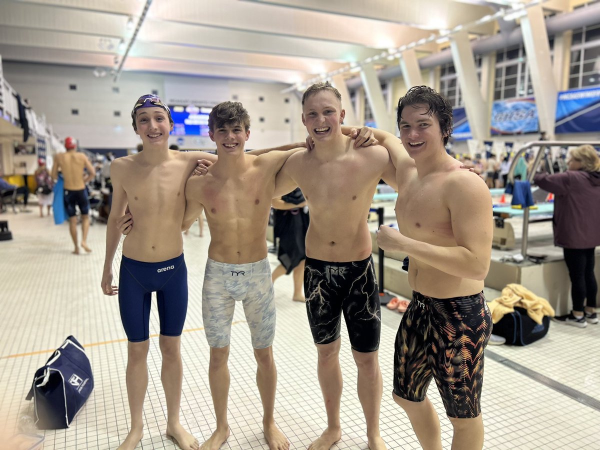 bluff_swim's tweet photo. CBHS Boys 200 Freestyle Relay took 4th tonight in 4A-5A State Championship Meet and broke the team/school record!! Let’s gooooo Bears! @HallcoCBHS @BluffCherokee https://t.co/euH4fYuV6m