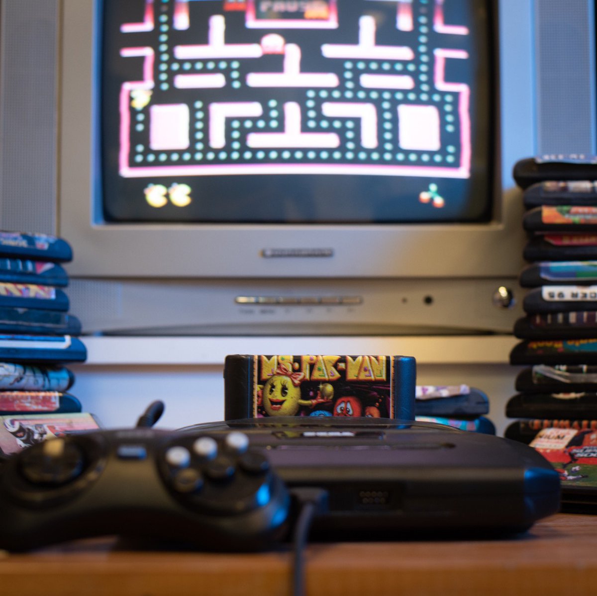 espaciotecbb's tweet photo. Ms. Pac-Man y el Sega Genesis/Megadrive 2 #espacitec #computermuseum #retrocomputacion
#sega #megadrive #mspacman https://t.co/oZQrRwvE1L