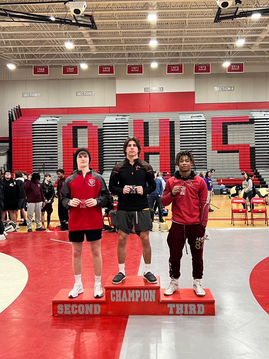 Congrats to our two IHSA Class 3A Boys Wrestling Sectional Qualifiers! Brenden Rayl was a regional champ at 126 and Dylan Boyd finished 2nd at 145. #WeAreOne